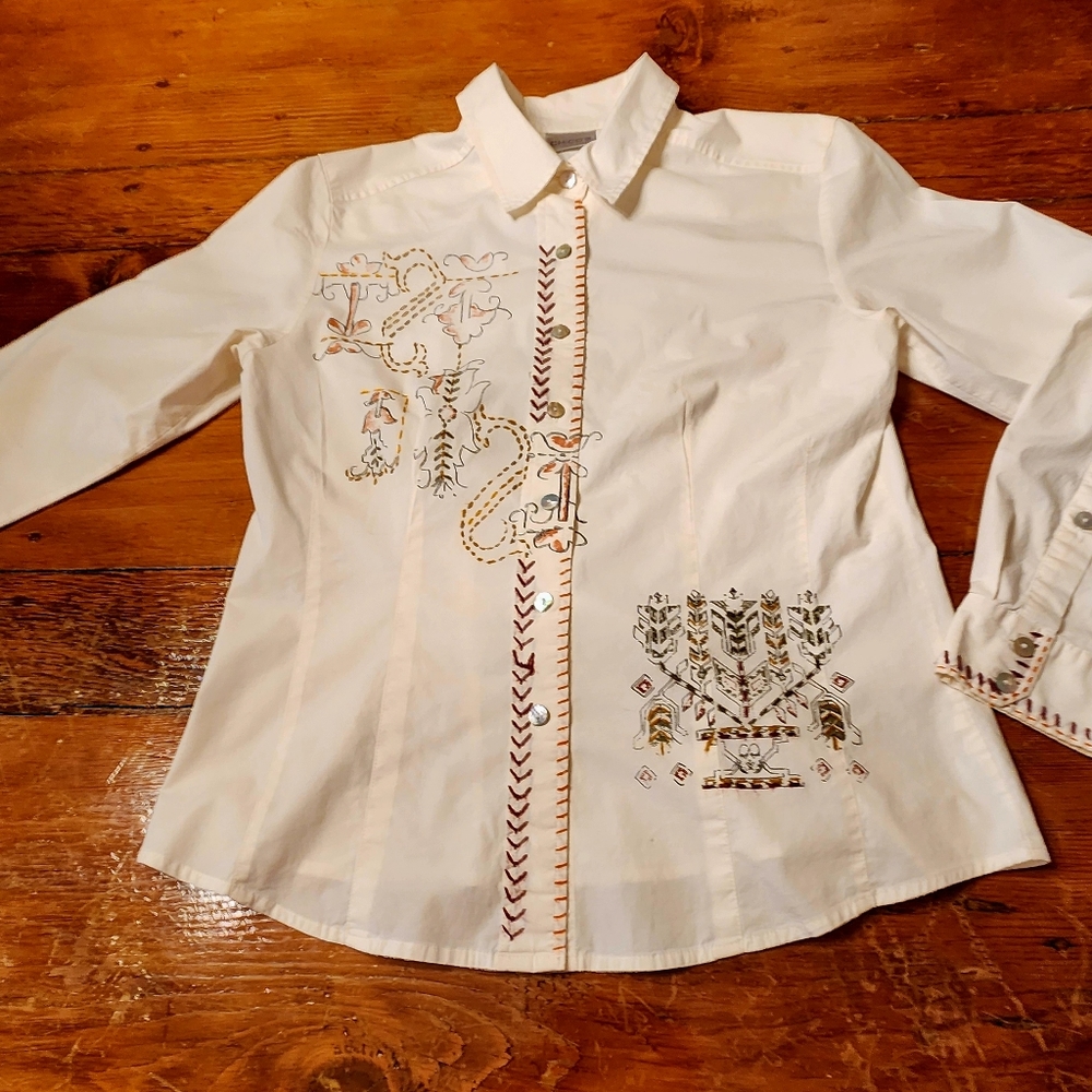 Ladies long sleeve blouse.